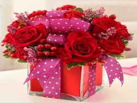 St. Valentine:&mu;&iota;&alpha; &lambda;&omicron;&upsilon;&lambda;&omicron;&upsilon;&delta;έ&nu;&iota;&alpha; &gamma;&iota;&omicron;&rho;&tau;ή